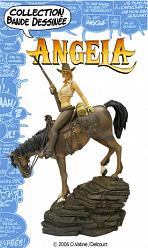 Angela à Cheval