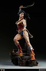 DC Comics: Wonder Woman Premium Format Statue