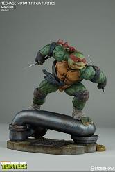 Teenage Mutant Ninja Turtles: Raphael Statue