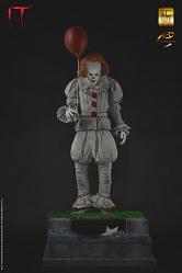 IT: Pennywise 1:3 scale Maquette