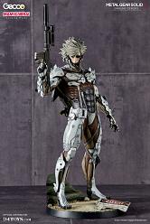 Metal Gear Solid V Ground Zeroes Statue 1/6 Raiden White Armor V