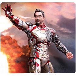 Iron Man 3 Mark 42 Battle Damaged Action Hero Vignette 1:9 Scale