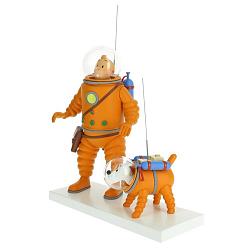 Figur Tim und Struppi als Astronauten auf dem Mond