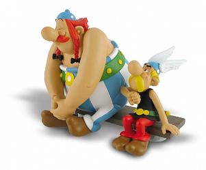 Asterix und Obelix sitzend