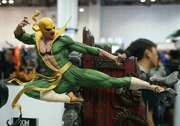 Iron Fist Statue XM Studios