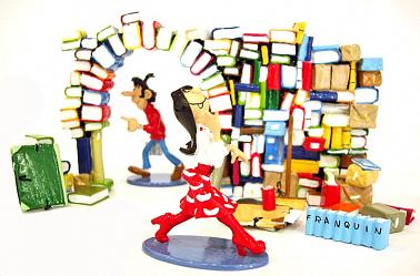 Gastons Bücherlabyrinth mit vielen Einzelteilen
