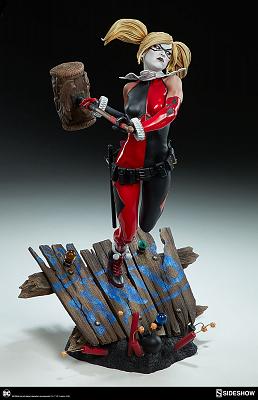 DC COMICS - Harley Quinn Premium Format Statue