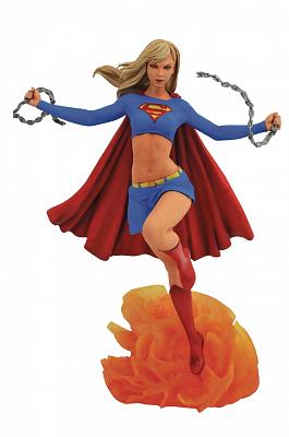 DC Comics Gallery: Supergirl Comic PVC Figure