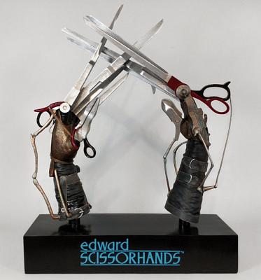 Edward’s Scissorhands prop replica