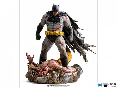 DC Comics: The Dark Knight Returns - Batman 1:6 Scale Diorama St