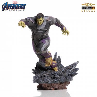 Marvel: Avengers Endgame - Deluxe The Hulk 1:10 scale Statue