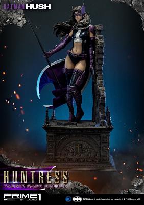 DC Comics: Batman Hush - Huntress with Fabric Cape 1:3 Scale Sta
