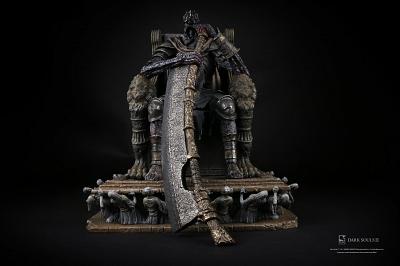 Dark Souls 3: Yhorm 1:18 Scale Statue