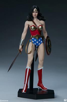 DC Comics: Wonder Woman 1:6 Scale Figure