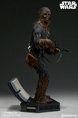 Star Wars: Chewbacca Premium Format Statue