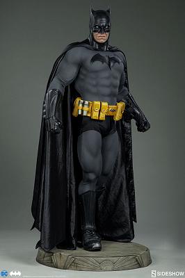 DC Comics: Batman 1:2 Scale Statue
