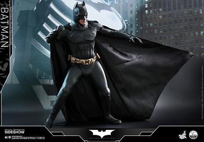 DC Comics: Batman Begins - Batman 1:4 scale figure